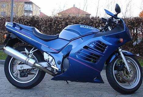 Suzuki RF 600 R (solgt) billede 1