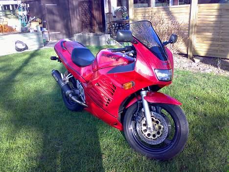 Suzuki RF 600R billede 6