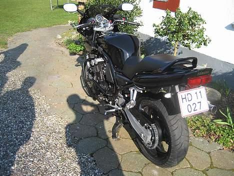 Yamaha FZS 600 Fazer - MC´en bagfra billede 3