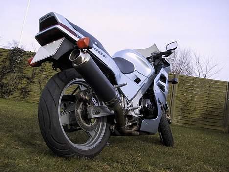 Honda VFR750F billede 6