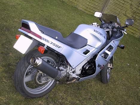 Honda VFR750F billede 8