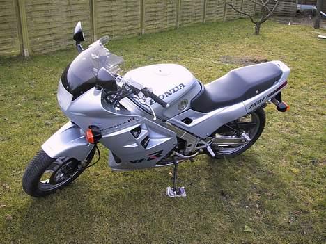 Honda VFR750F billede 11