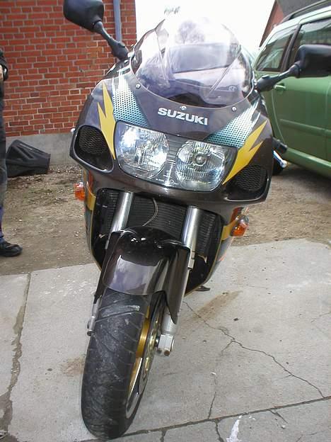 Suzuki GSXR 750 SRAD *SOLGT* - Her er et lille "close-up". billede 3