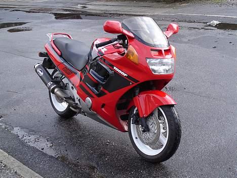Honda cbr 1000 F ( SOLGT ) billede 2