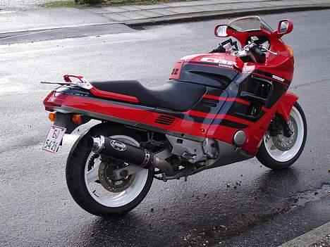 Honda cbr 1000 F ( SOLGT ) - her er den på vej til syn billede 3