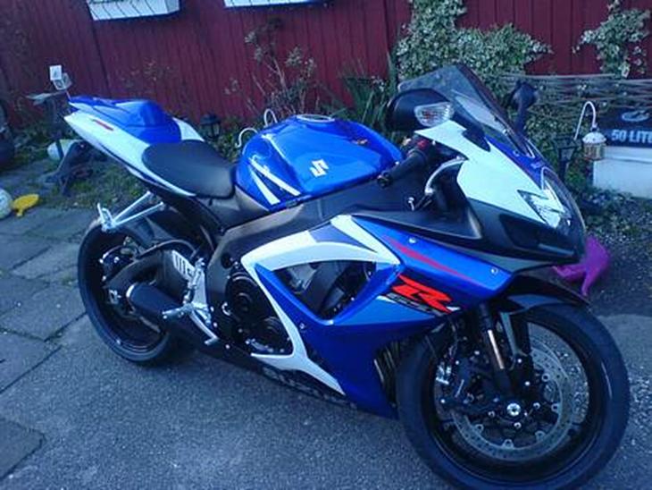 Suzuki gsxr 750 k7