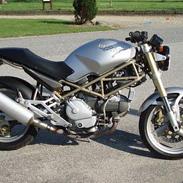 Ducati Monster 750 (Solgt.)