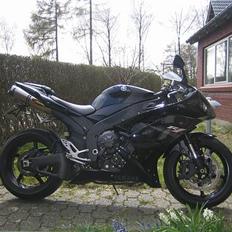 Yamaha R1
