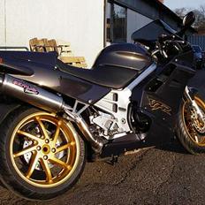 Honda VFR 750F RC36