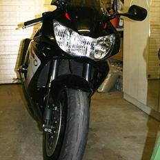 Honda cbr 900 rr fireblade