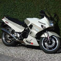 Kawasaki GPX 750R