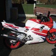 Honda CBR F2