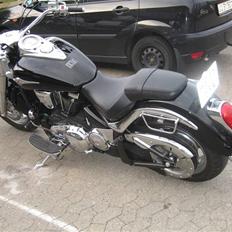 Kawasaki Vulcan 2000