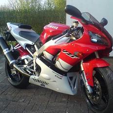 Yamaha R1 (Solgt)