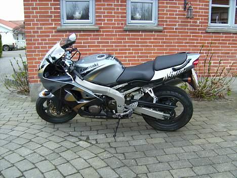 Kawasaki ZX6R billede 6