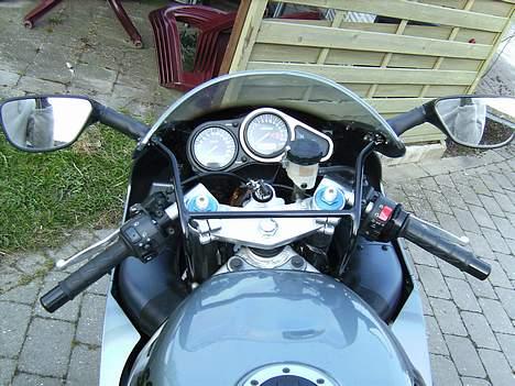 Kawasaki ZX6R billede 7