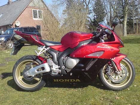 Honda CBR 1000 RR billede 1