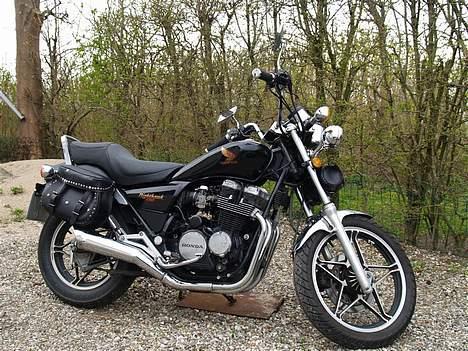 Honda          CB 550 Nighthawk billede 9