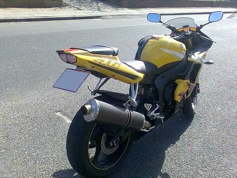 Yamaha *solgt*r46 rossi - hov jeg glemte da vist at montere nummerpladelys og refleks!!! Nå det går nok :-) billede 9