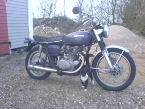 Suzuki GSX R   - honda cb 450 T. min første mc. har den stadig.  billede 10