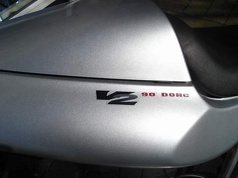 Honda VTR 1000 F --SOLGT-- - Hvis man skulle være i tvivl....V2 billede 4