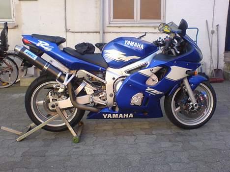 Yamaha R6  billede 1