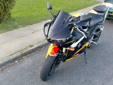 Yamaha *solgt*r46 rossi - ny doublebubble, har fjernet resten af 46 nummeret.. billede 11