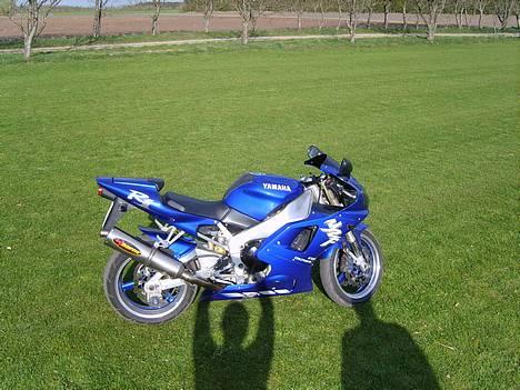 Yamaha YZF R1 billede 3