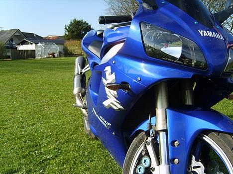 Yamaha YZF R1 billede 6