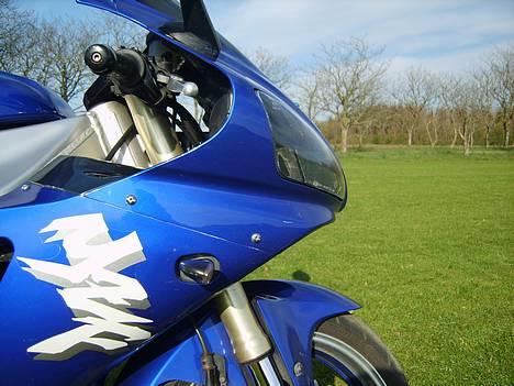 Yamaha YZF R1 billede 7