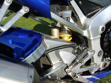 Yamaha YZF R1 billede 9