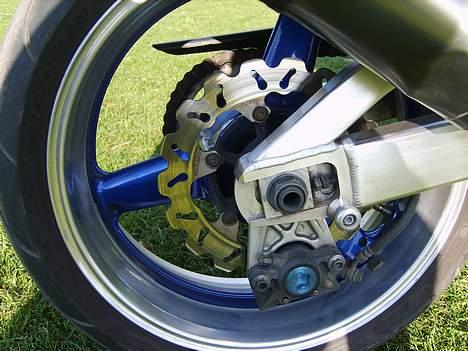 Yamaha YZF R1 billede 12