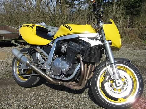 Suzuki GSXR 1100. SOLGT - Reserve cyklen... En rigtig baghjulsfræser :o) Ca 6000 Omdr. og den stejler. billede 9