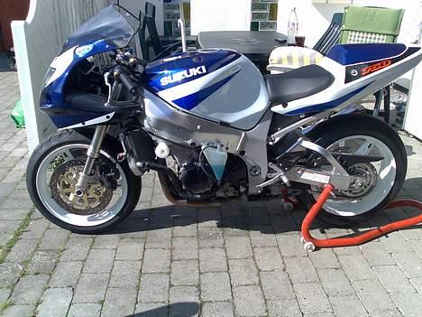 Suzuki GSX-R 750 K2 billede 2