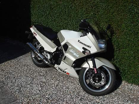 Kawasaki GPX 750R billede 5
