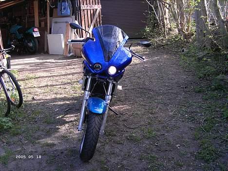 Suzuki SV 650 N **totalskadet*** - så er der kommet en kåbe på og nogle fine spejle, maling kommer senere billede 6