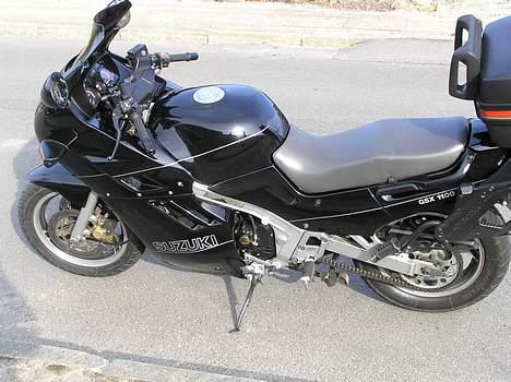 Suzuki GSX 1100 F billede 1