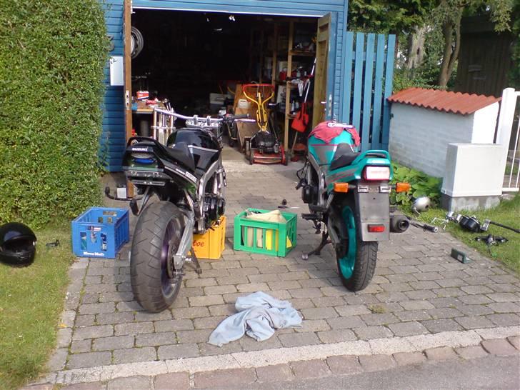Suzuki gs 500 dele til salg - alle min dele skal på den se den her http://www.motorcykelgalleri.dk/html/gal_visbil.asp? billede 3