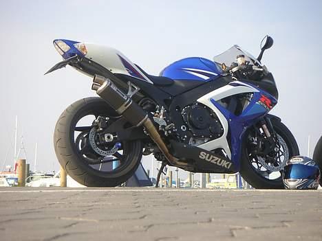 Suzuki GSX-R 750 k7 -[SOLGT]- - Nu med Yoshimura udstødning billede 9