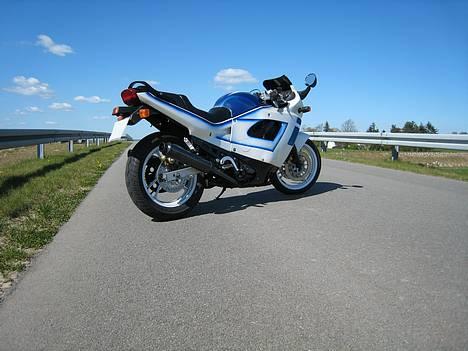 Suzuki GSX 600F ( Solgt ) - Kig resten af de nye billeder i mit fotoalbum, eller kig næste billede billede 1