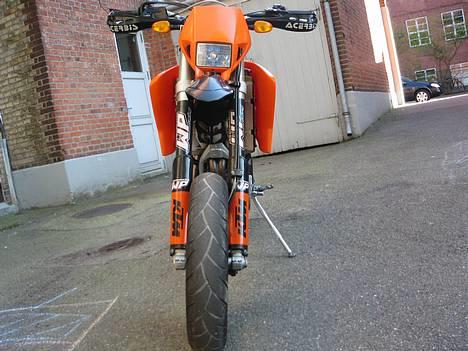 KTM 520 EXC Supermotard - den tigger og ber bare om at Blive leget med ;o)  billede 1