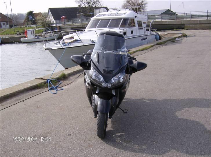 Kawasaki GTR 1400  billede 1