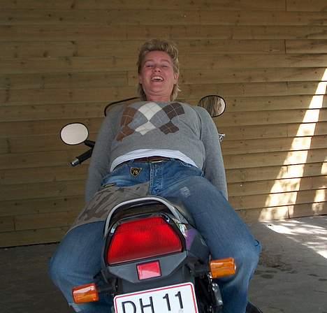 Suzuki GSX 750f ( Solgt) - Lidt sjov..... billede 8