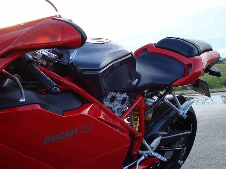 Ducati 749 (fruens)..'''SOLGT'' - bemærk det røde blinklys, "skriger" ikke som ellers.. billede 15