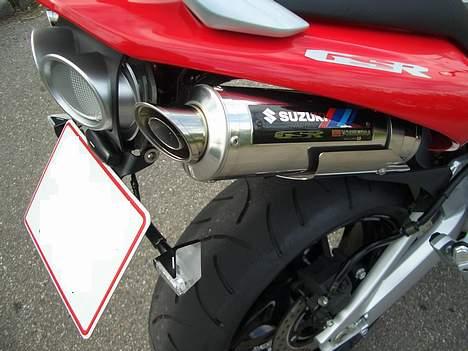 Suzuki GSR600 billede 9