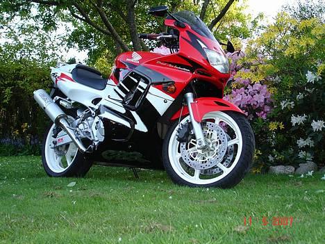 Honda CBR 600 F3 SOLGT billede 4