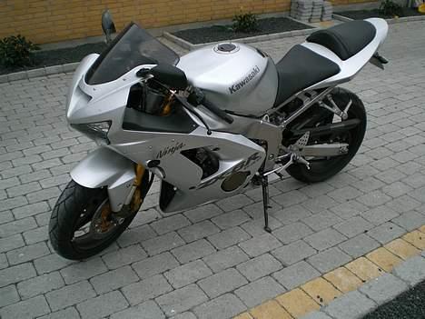 Kawasaki zx6r 636 "Solgt" billede 3
