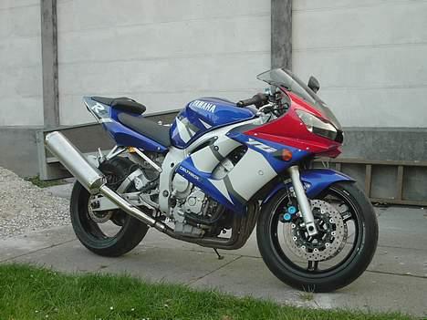 Yamaha R6  billede 2