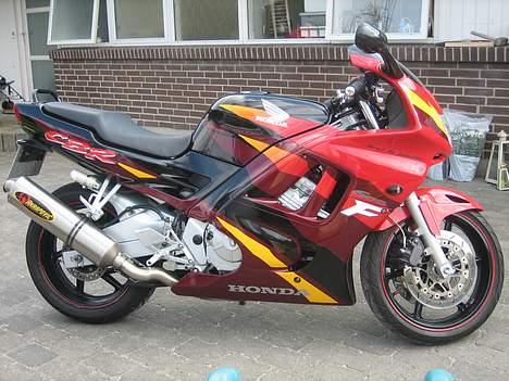 Honda CBR600F3 ( SOLGT ) - Dyret i flot sideskud billede 8