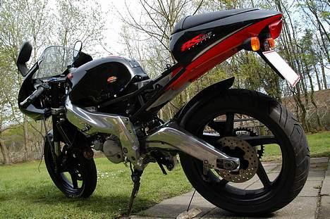 Aprilia RS 125 billede 2